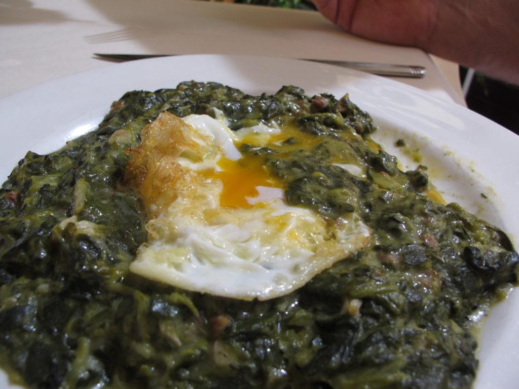 Creamy Spinach and Garlic with Egg IMG 2325 spinach egg Alagon 1024x768 Spain, Zaragoza to Bilbao: Lessons Learned and Food Enjoyed Day 4