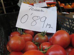 Price of tomatoes; varieties were all red and robust IMG 2731 300x225 Spain Granada to Jaen (our last days) Day 10 & 11