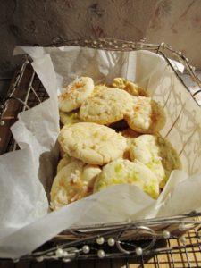 best dark 480x640 225x300 Coconut Cookies with Marmalade Icing